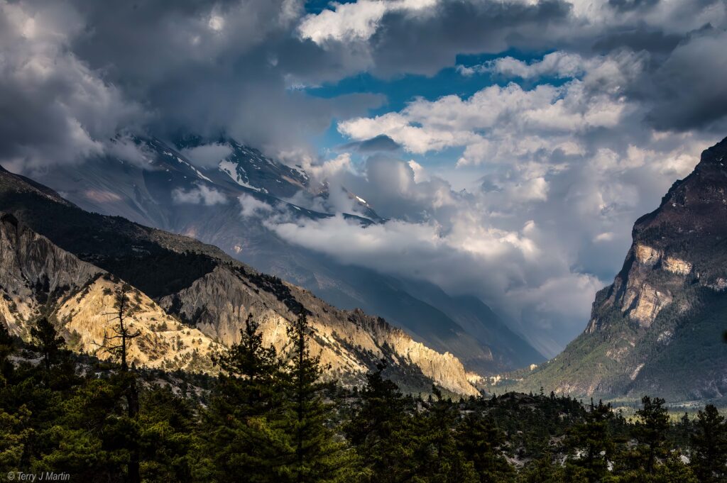 Scenic Views on the Annapurna Circuit